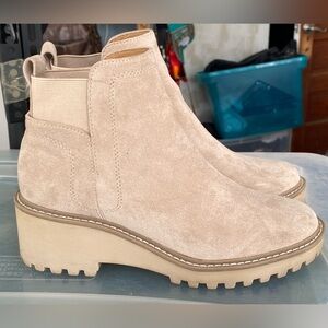 DV Dolce Vita Rango Lug Sole Wedge Boots Size 8